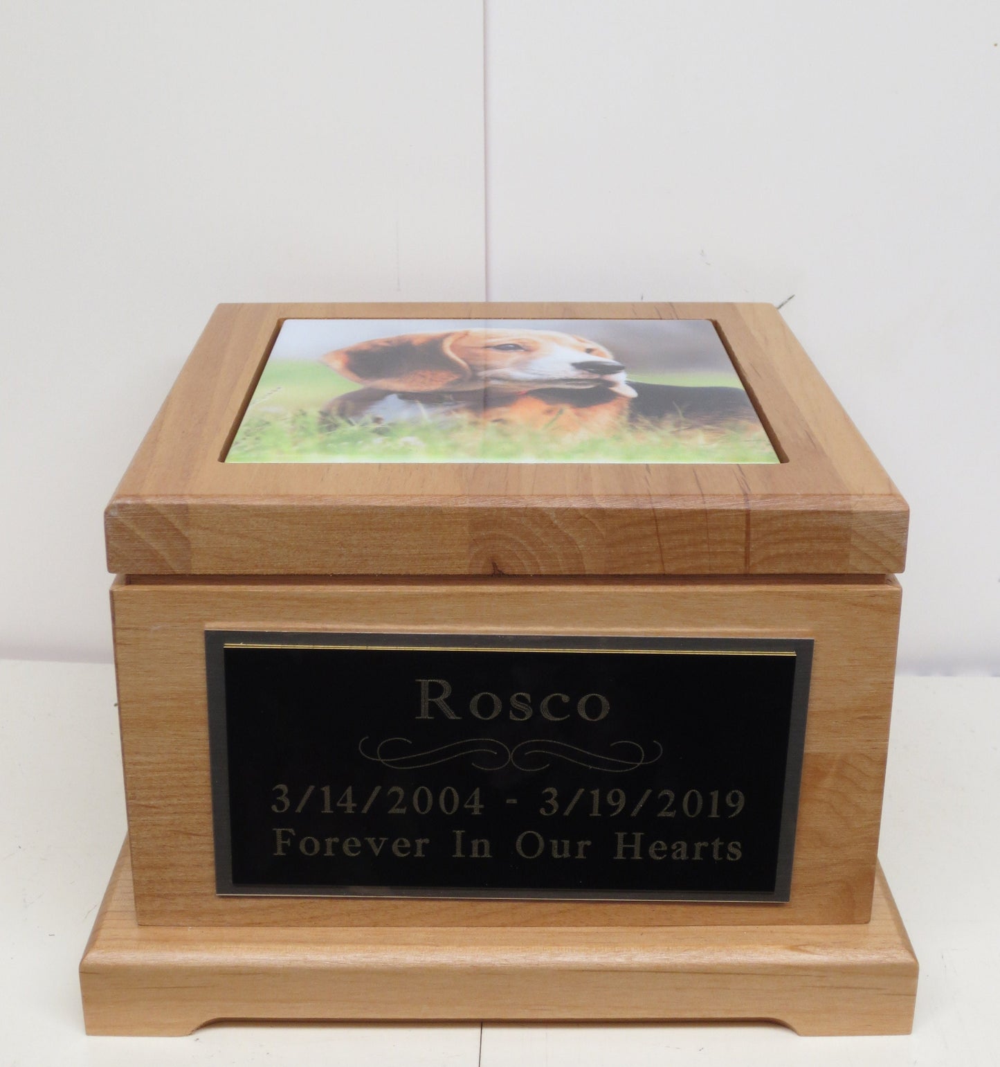 Pet Urn Dog Urn Pet Memorial Keepsake Box Cremation Urn Custom Photo Tile & Personalized Black Tag Red Alder Medium to Large Dog UpTo 60lb
