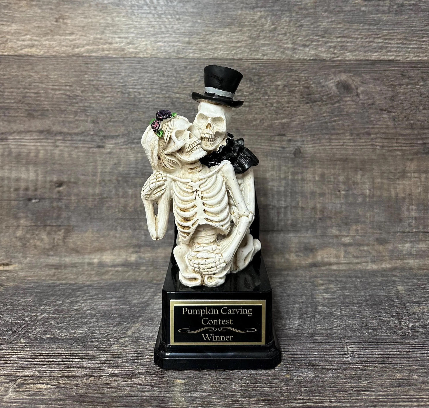 Halloween Trophy Couple Costume Contest Winner Skeleton Kissing Couple Dia De Los Muertos Winner Couples Trophies Halloween Decor Skull