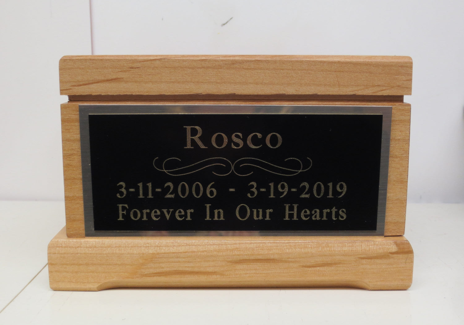 Dog Urn Pet Urn Pet Memorial Keepsake Cremation Urn Custom Photo Tile & Engraved Black Tag Cat Urn Red Alder Small Dog / Animal UpTo 25lbs