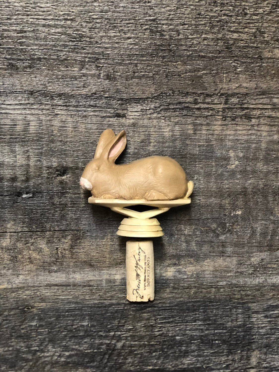 Wine Stopper Bunny Rabbit Wine Gift Bottle Stopper Wine Cork Hand Painted Easter Bunny Wine Cork Wine Stopper Mother's Day Birthday Gift