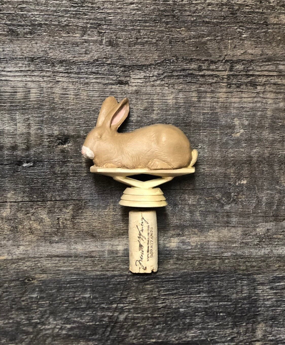 Wine Stopper Bunny Rabbit Wine Gift Bottle Stopper Wine Cork Hand Painted Easter Bunny Wine Cork Wine Stopper Mother's Day Birthday Gift