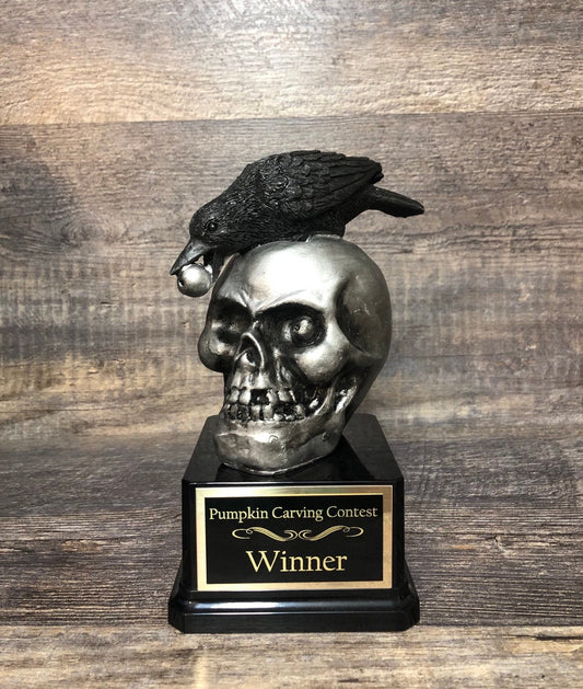 Halloween Trophy Raven Skull Eating Eyeball Costume Contest Winner Crow Scariest Costume Pumpkin Carving Halloween Decor Dia De Los Muertos