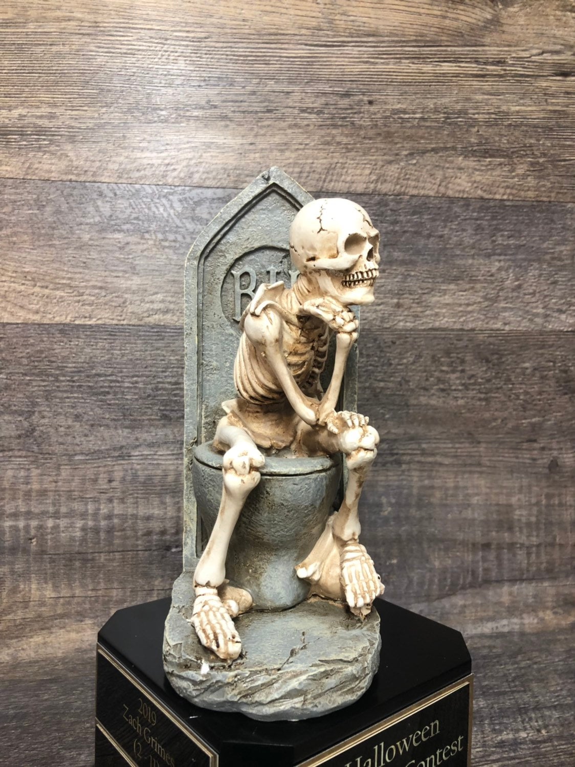 Halloween Trophy Crappiest Costume Skeleton Toilet Worst Costume Perpetual Trophy Contest Loser Dia De Los Muertos Halloween Decor Skull