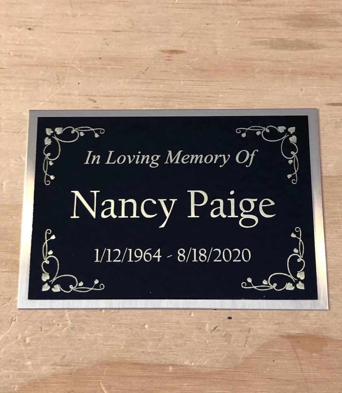 Memorial Urn Plaque Custom Engraved Name Plate Cremation Urn HEART BOARDER In Loving Memory of Black/Gold Back Engraved Urn Name Plate