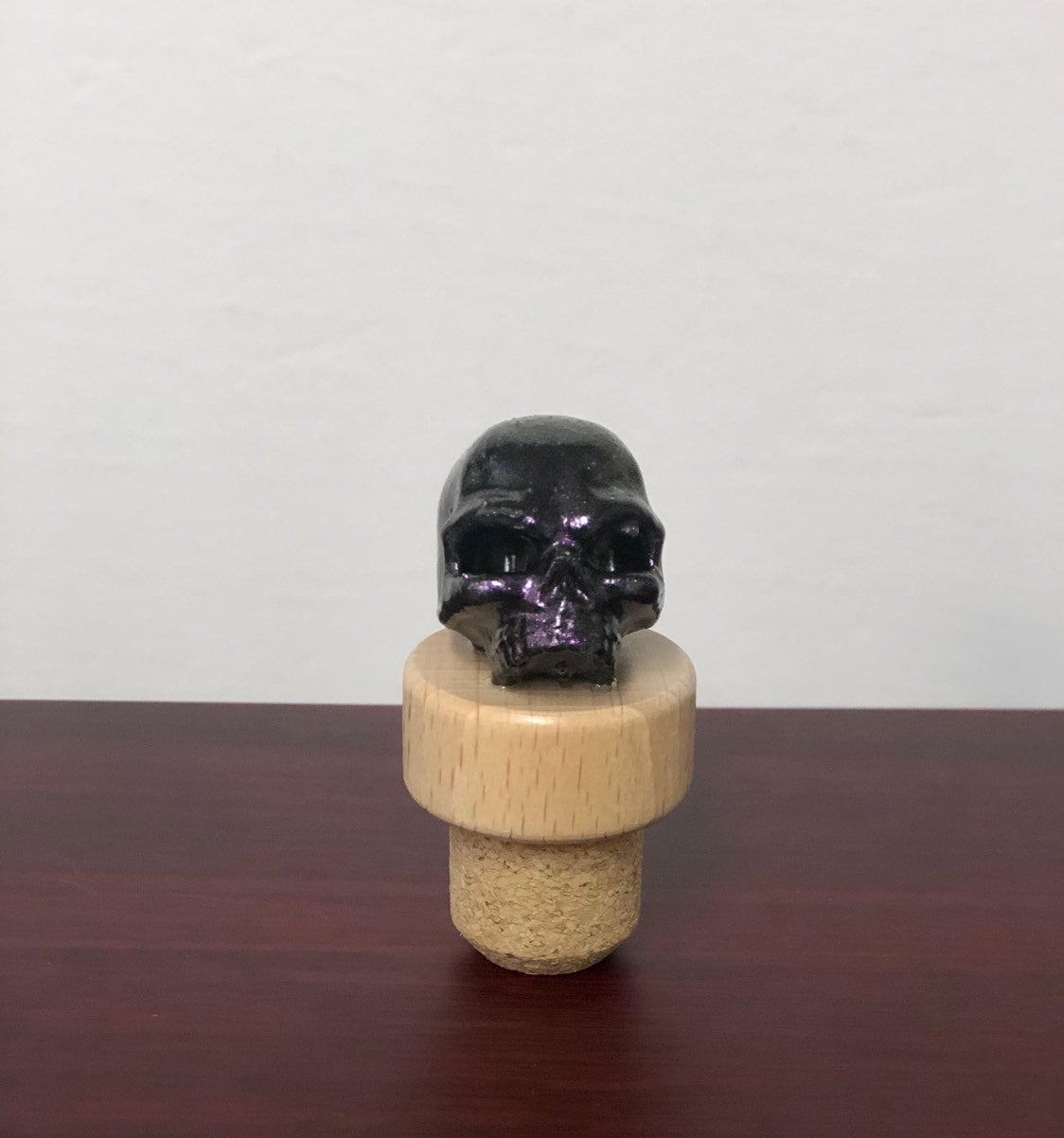 Wine Stopper SKULL Iridescent Color Shift BURGUNDY Oil Slick Funny Novelty Bottle Cork Wine Stopper Birthday Gag Gift Christmas Wine Lover