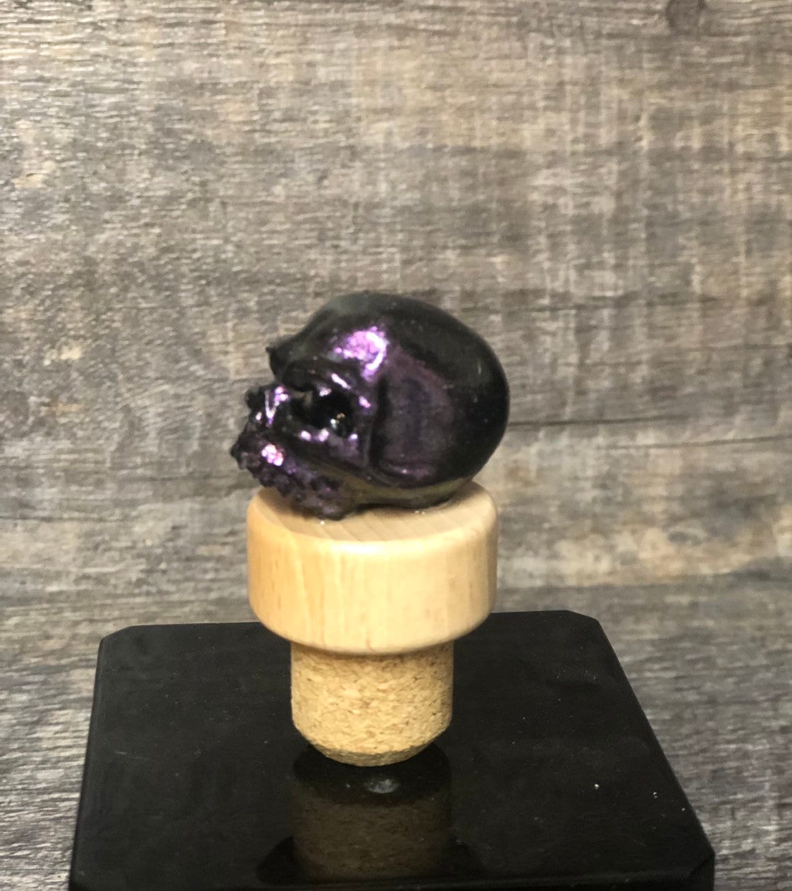 Wine Stopper SKULL Iridescent Color Shift BURGUNDY Oil Slick Funny Novelty Bottle Cork Wine Stopper Birthday Gag Gift Christmas Wine Lover