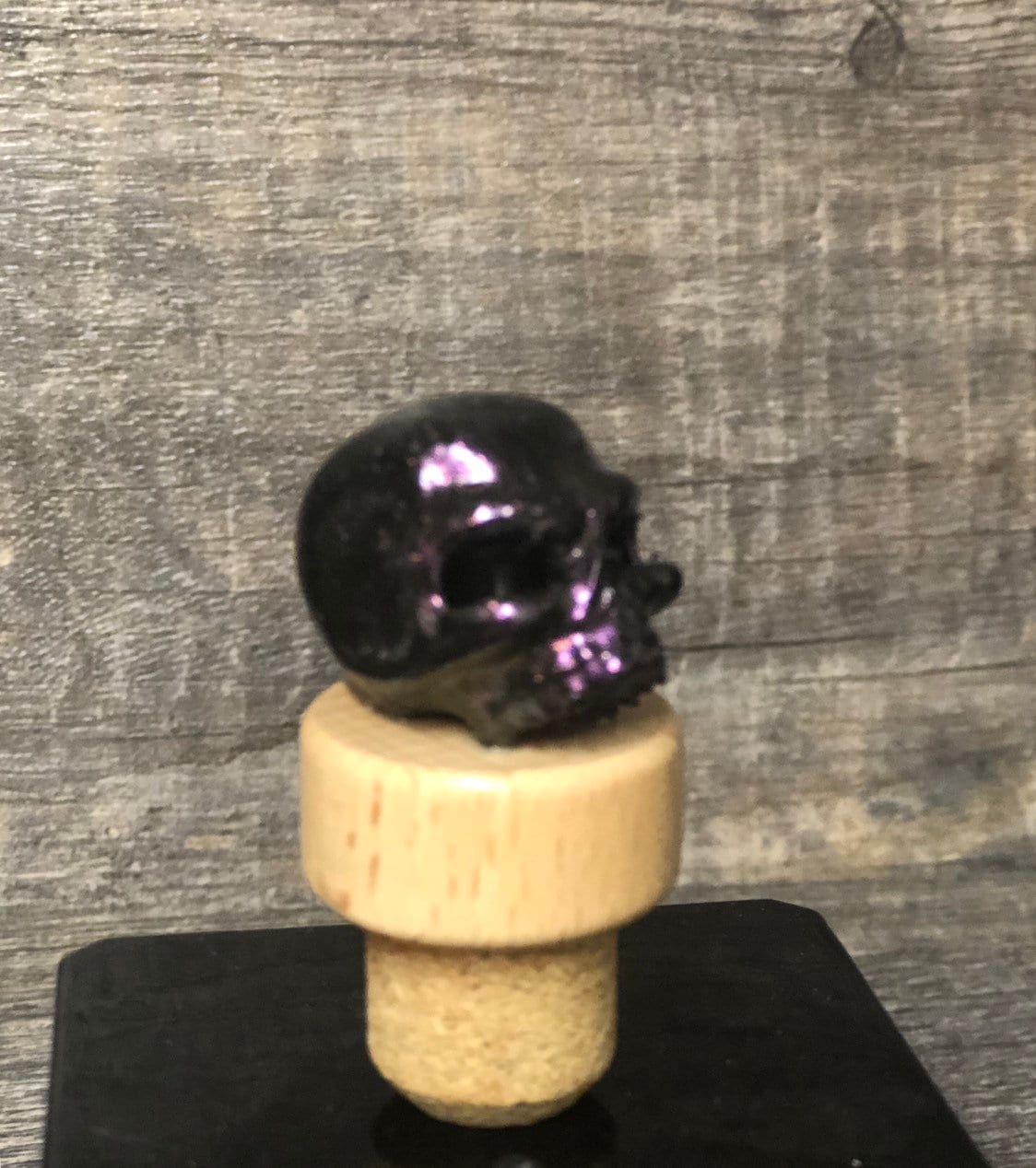 Wine Stopper SKULL Iridescent Color Shift BURGUNDY Oil Slick Funny Novelty Bottle Cork Wine Stopper Birthday Gag Gift Christmas Wine Lover