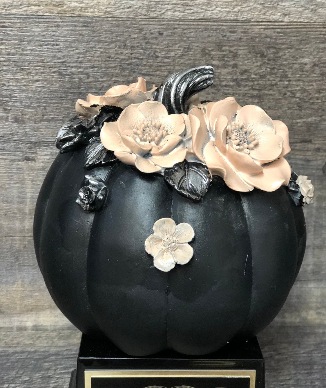 Halloween Wedding Trophy Black Pink & Silver Elegant Floral Pumpkin Table Centerpiece Costume Contest Hallowedding Wedding Halloween Decor