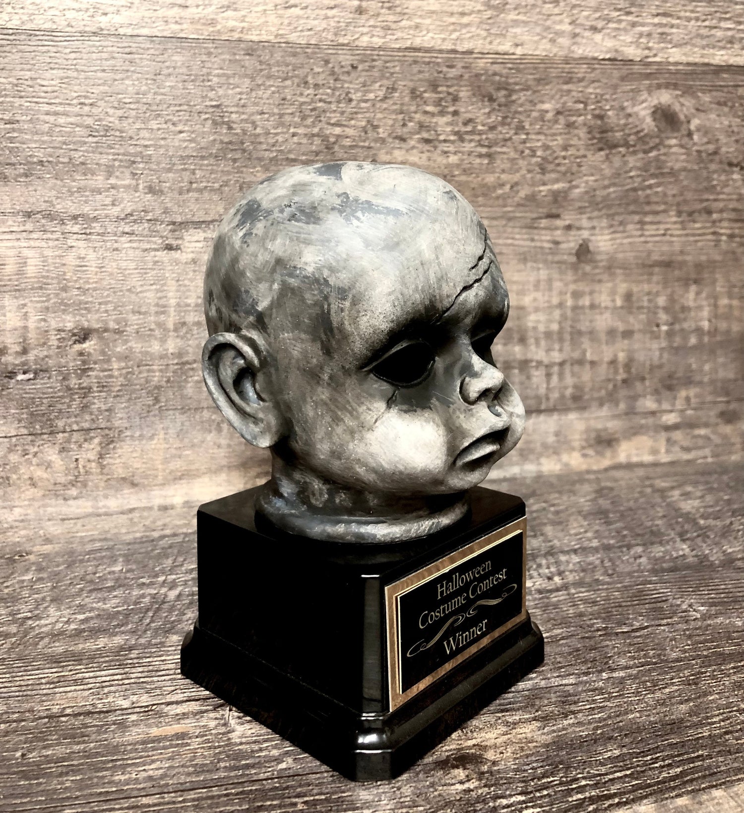 Halloween Trophy Creepy Doll Head Costume Contest Winner Trophies Vintage Halloween Decor Pumpkin Carving Contest Scary Costume