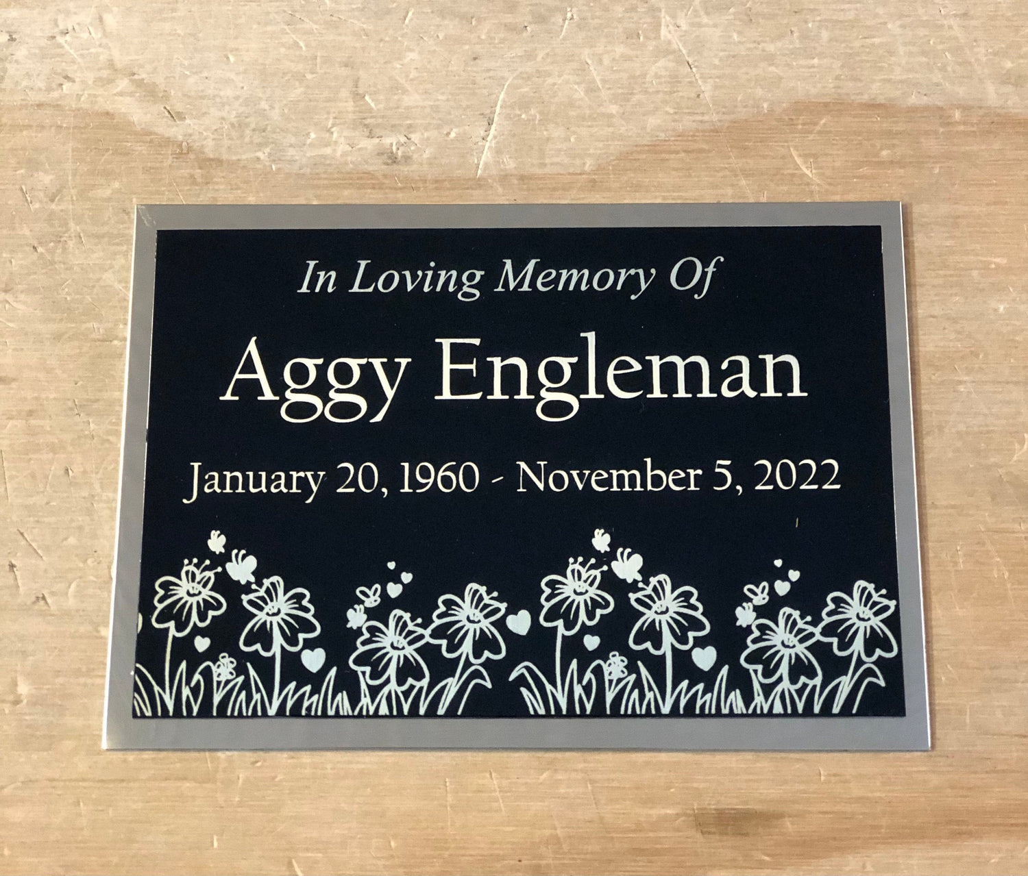 Custom Engraved Name Plate Cremation Urn WILD FLOWERS Memorial Urn Tag Plaque In Loving Memory of Black/Gold Back Engraved Urn Name Plate